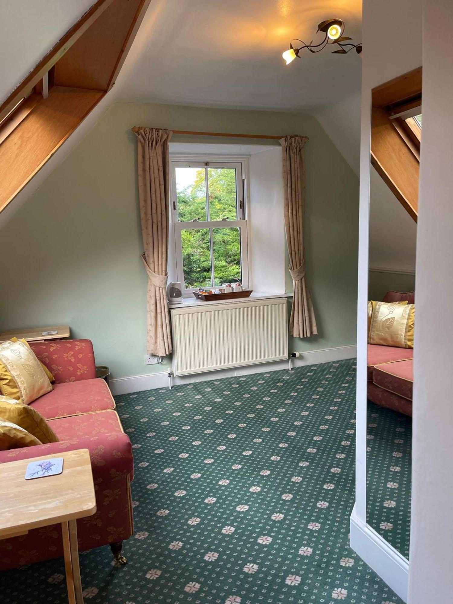 Ravenscourt House, Guest House Grantown-on-Spey Екстериор снимка